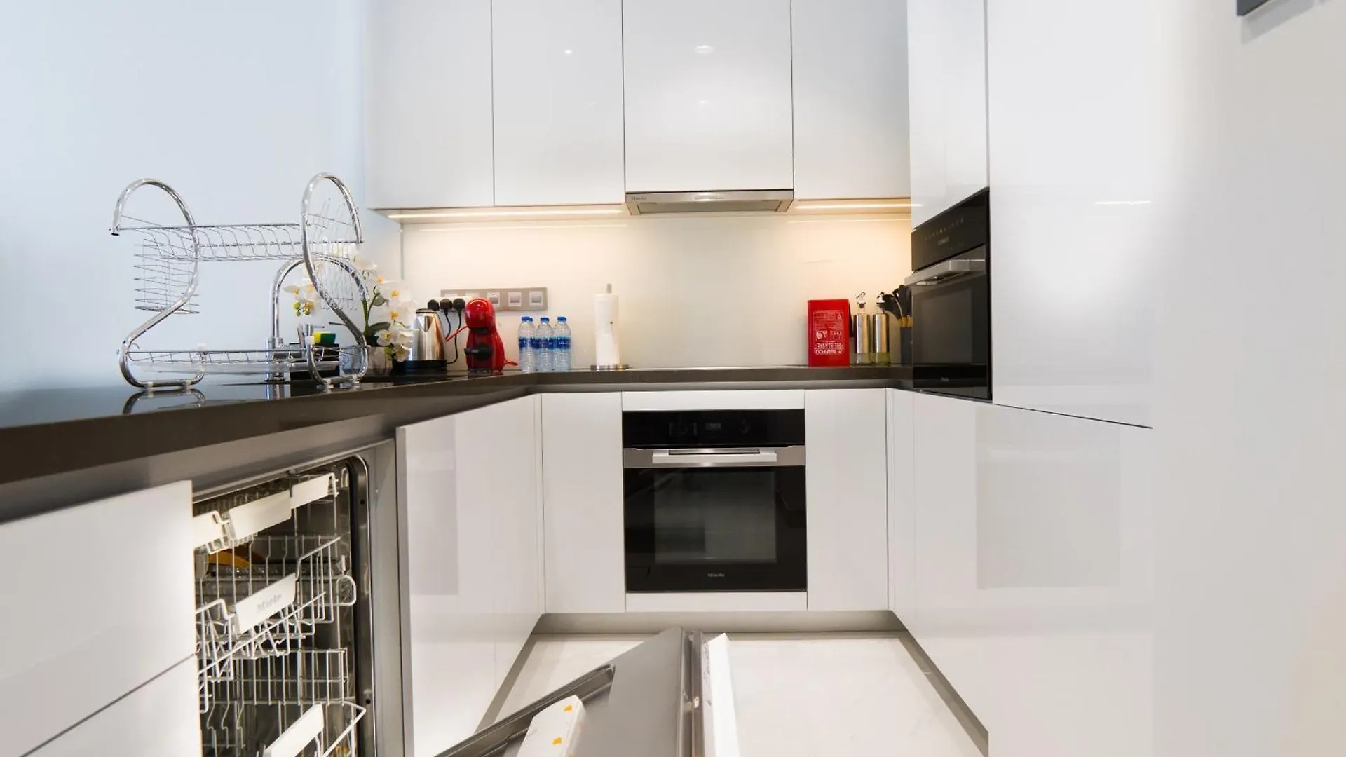 Amazing 2Bdr With Lagoon View In District One 13 Al Merkadh Dubai